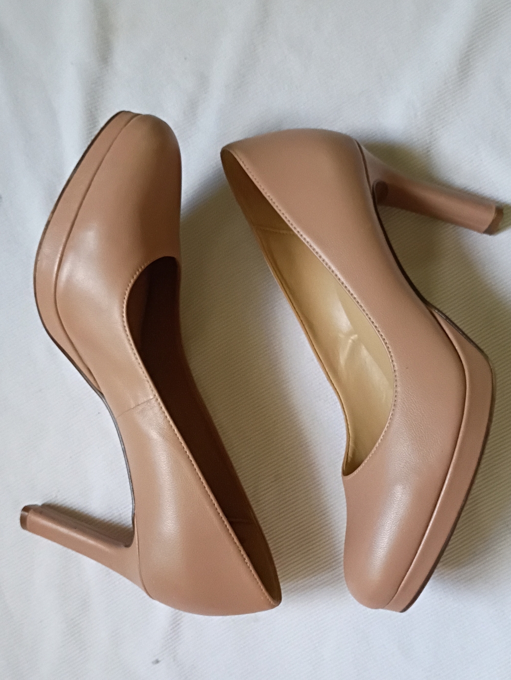 Naturalizer Teresa Simple Nude Pump - Picture 5 of 9